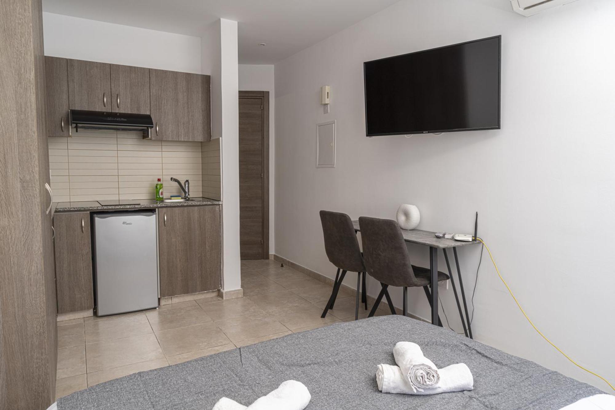 Appartments In The Historic Center Near Beach Limassol Exterior photo